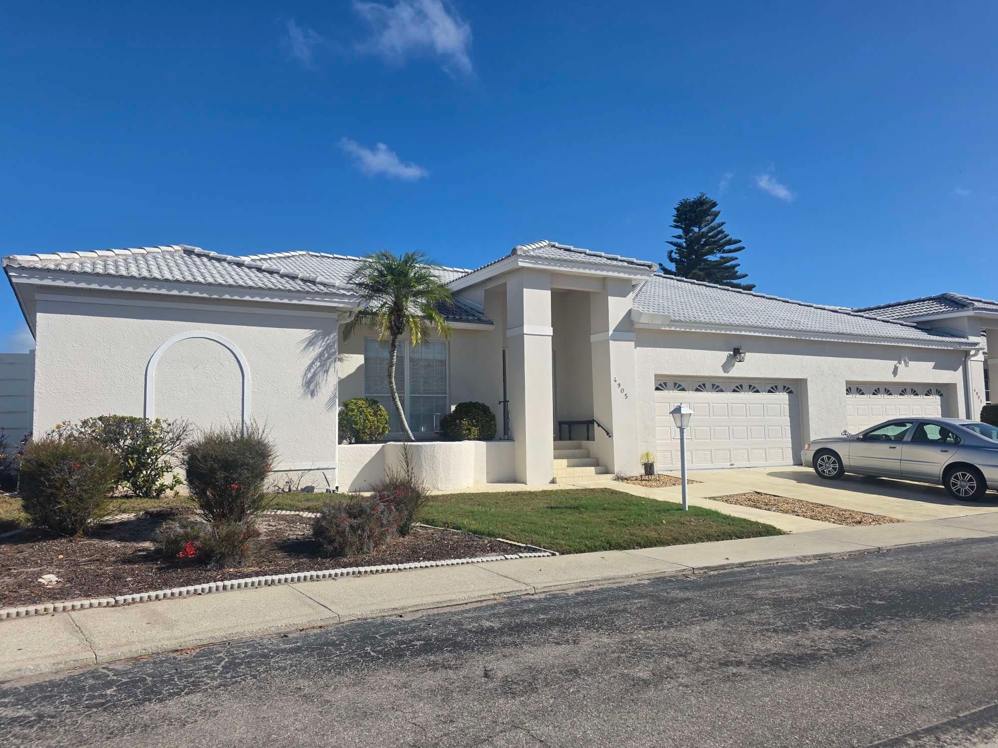 Exterior house painting project in Palmetto