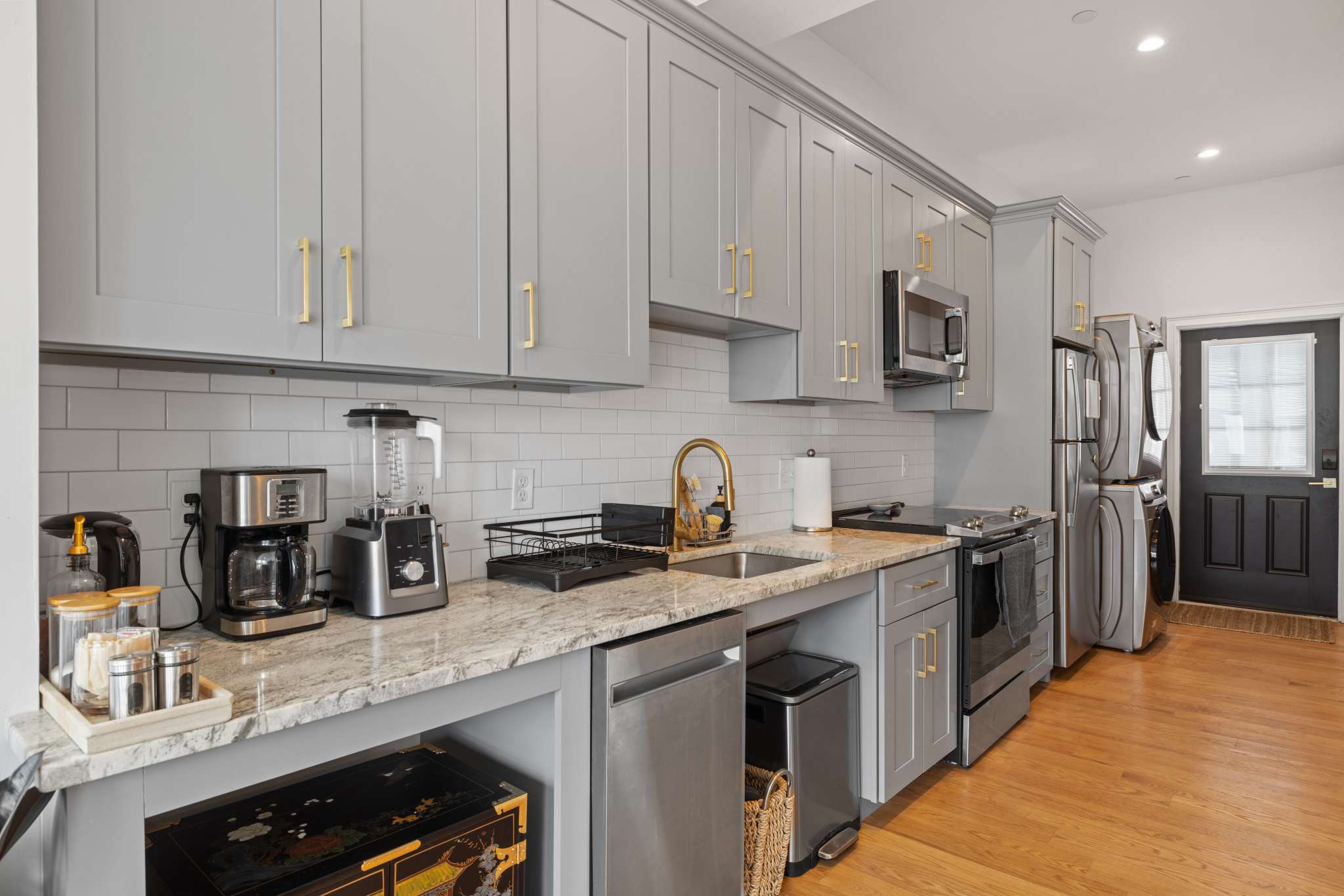kitchen cabinet painting anna maria 02 jpg by Gold Lion Painting Inc for Anna Maria Island