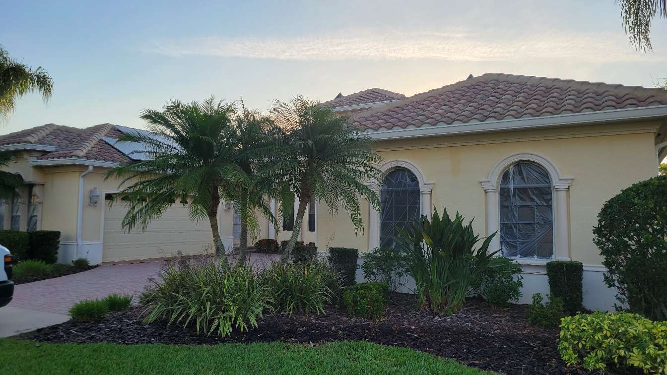 exterior home venice by Gold Lion Painting Inc for Venice